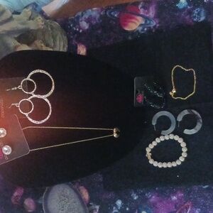 2 Paparazzi Jewelry Sets